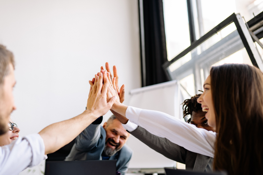 Hybrid Workplace Event Menyatukan Tim Remote & Onsite Secara Efektif