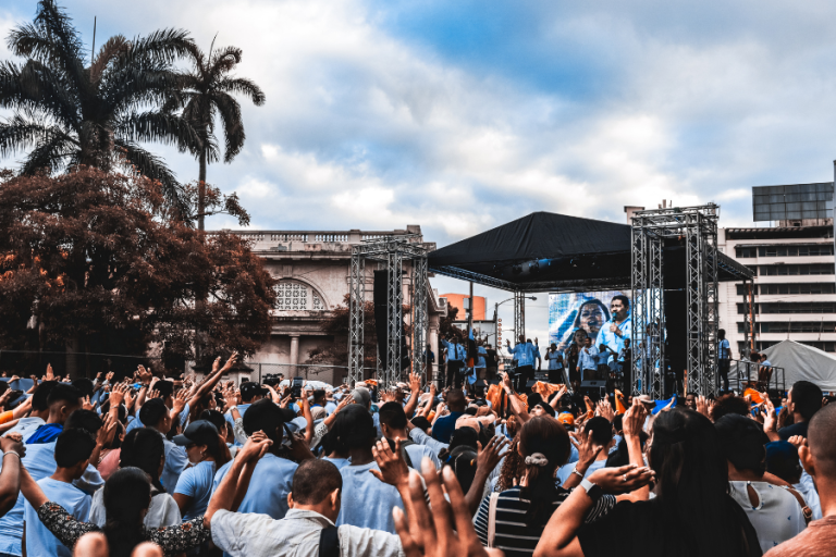 Jasa Usher Festival Musik untuk Festival, Konser, dan Event Outdoor