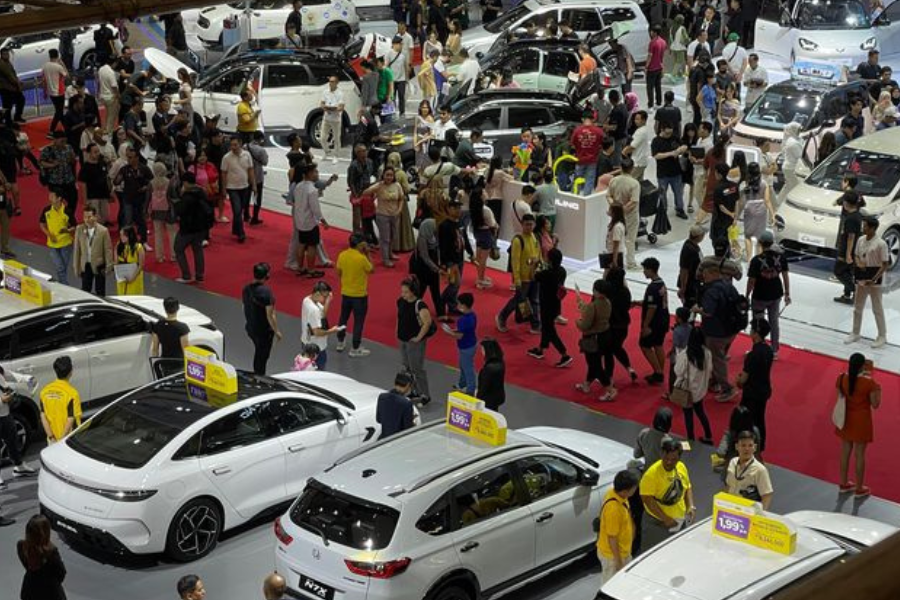 Mengapa Booth IIMS 2027 Butuh SPG Otomotif Profesional