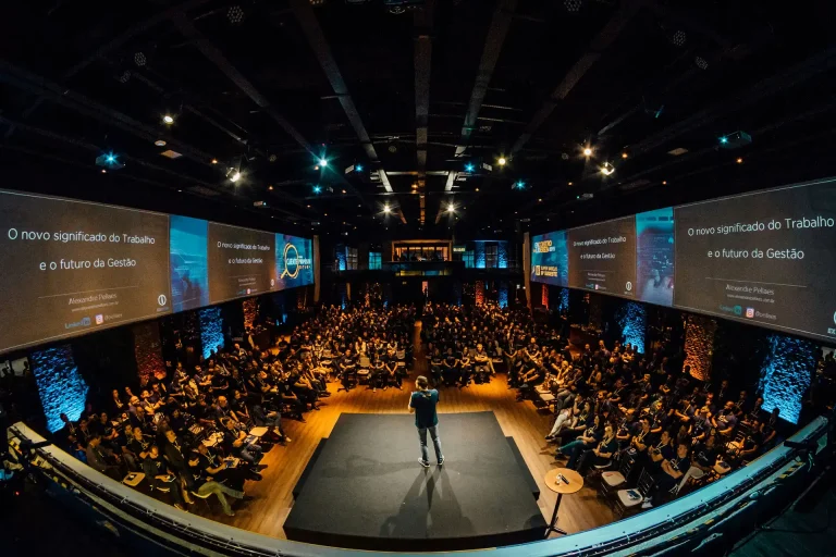 Checklist Event Sukses Kolaborasi MC, Usher, dan Event Crew